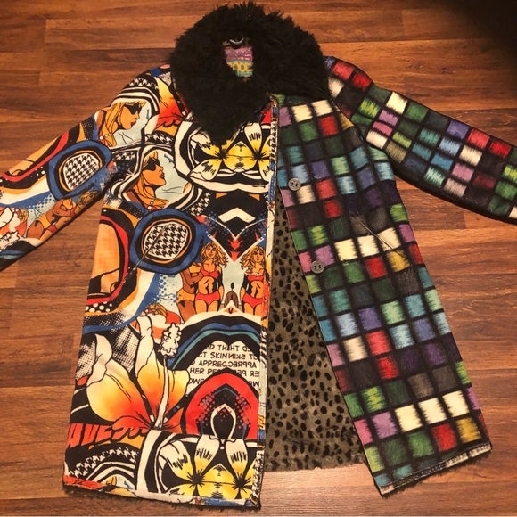 Custo Barcelona Jackets & Blazers - COPY - Custo Barcelona vintage graphic coat!